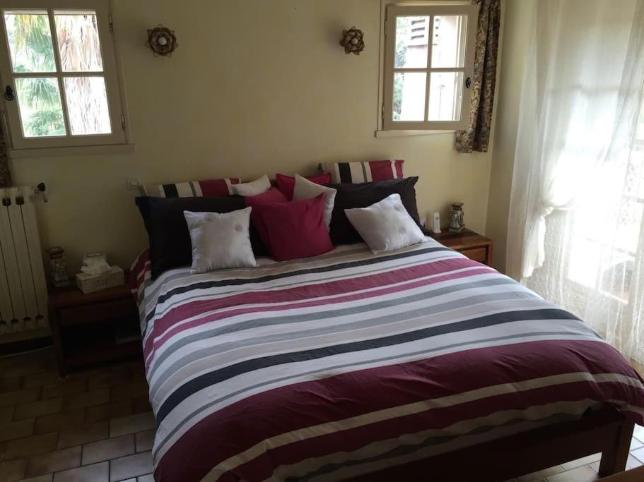 Chambre D'Hotes Pacific Avenue La Farlède Εξωτερικό φωτογραφία
