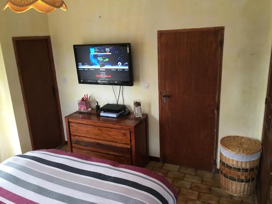 Chambre D'Hotes Pacific Avenue La Farlède Εξωτερικό φωτογραφία